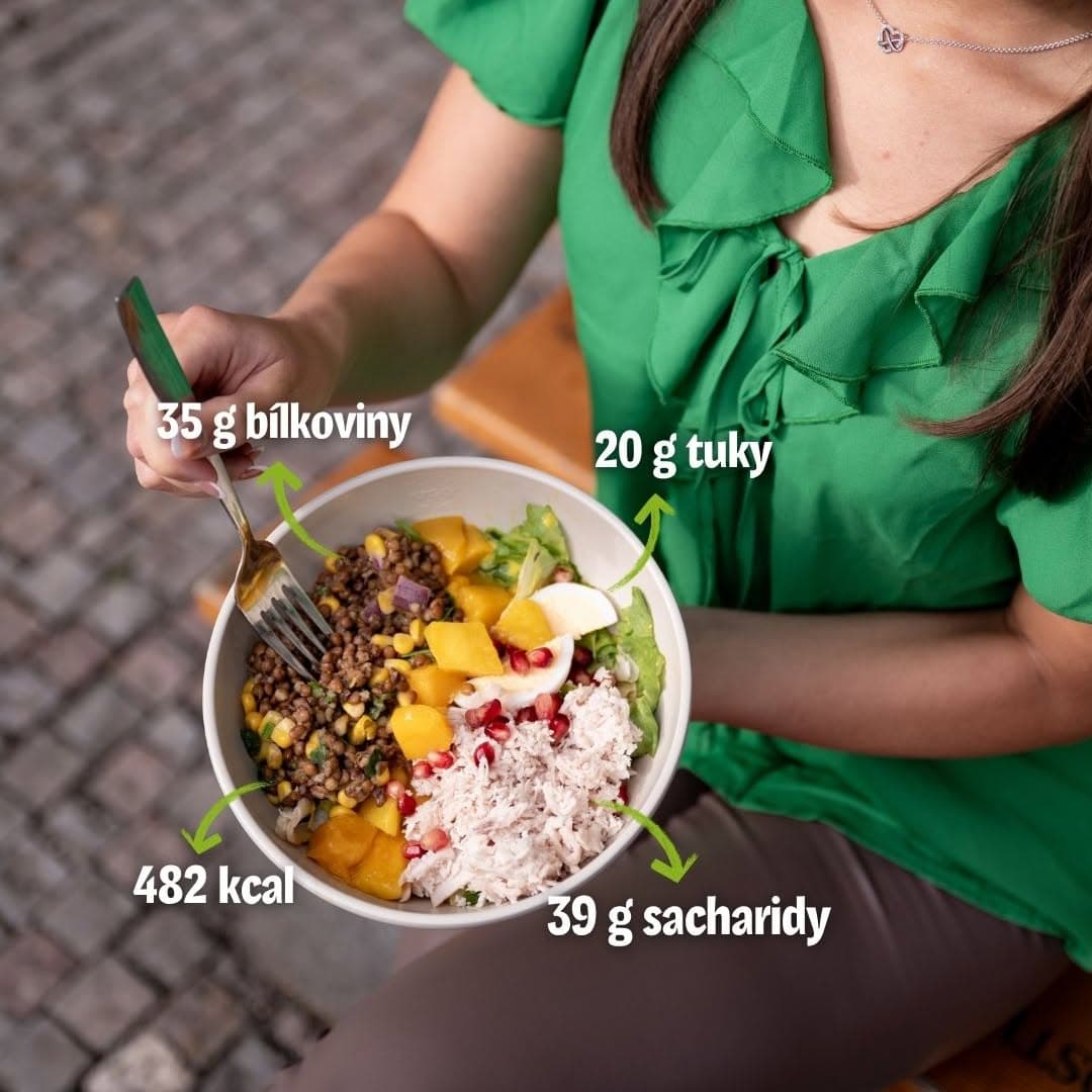 Sezónní Golden mango salad